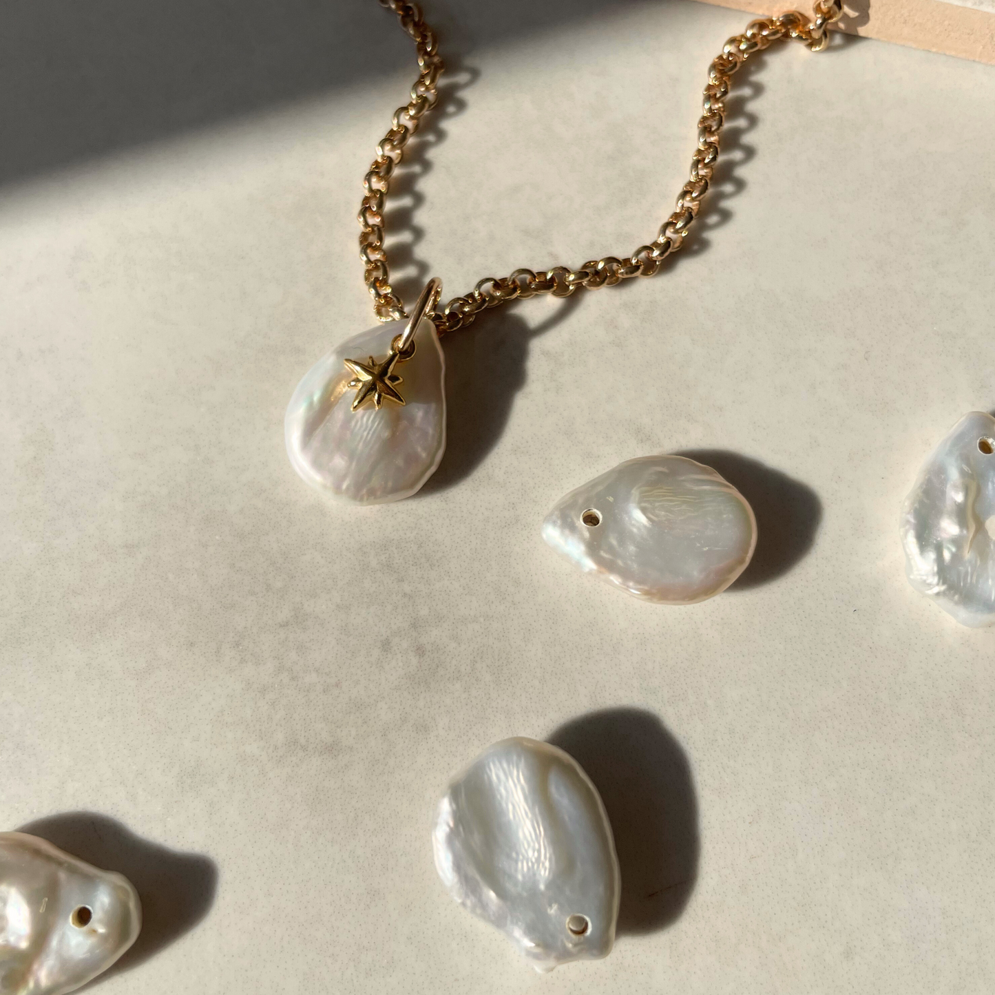 Freshwater Tear Drop Pearl Belcher Chain Necklace (Gold Plated)