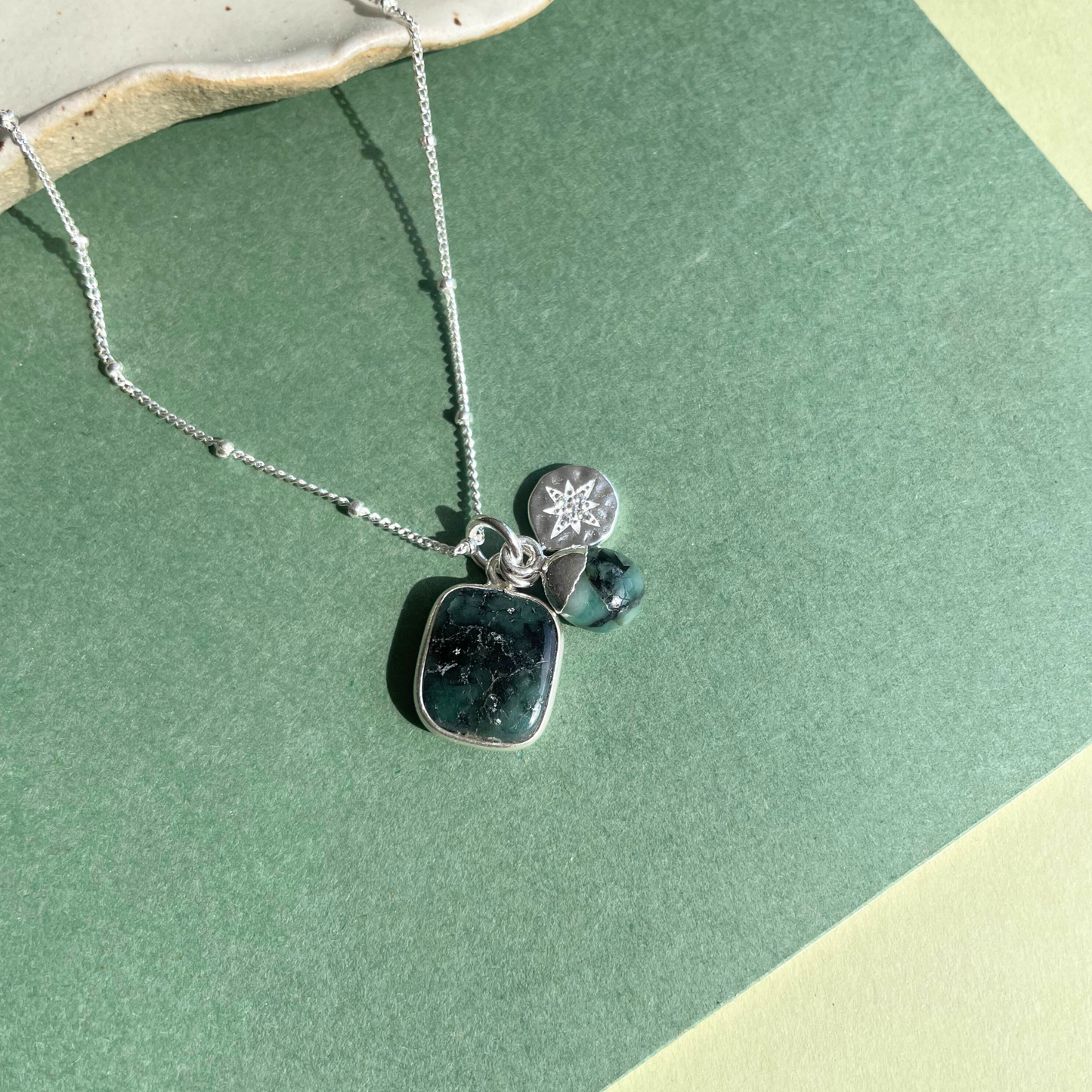 Emerald Gem Slice Triple Necklace | Hope (Silver)