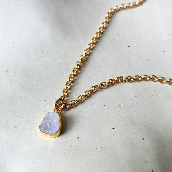 Moonstone Carved Belcher Chain Necklace | Intuition (Gold Plated)