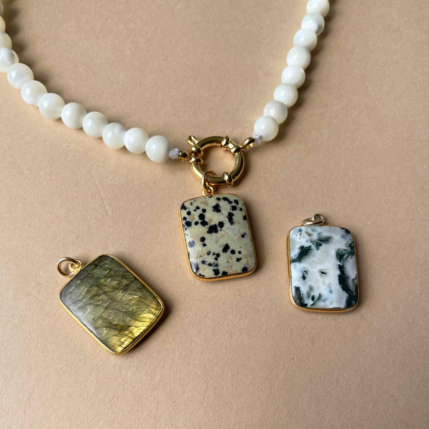 Mother of Pearl Strand Necklace with Large Moss Agate Gem Slice (Gold)