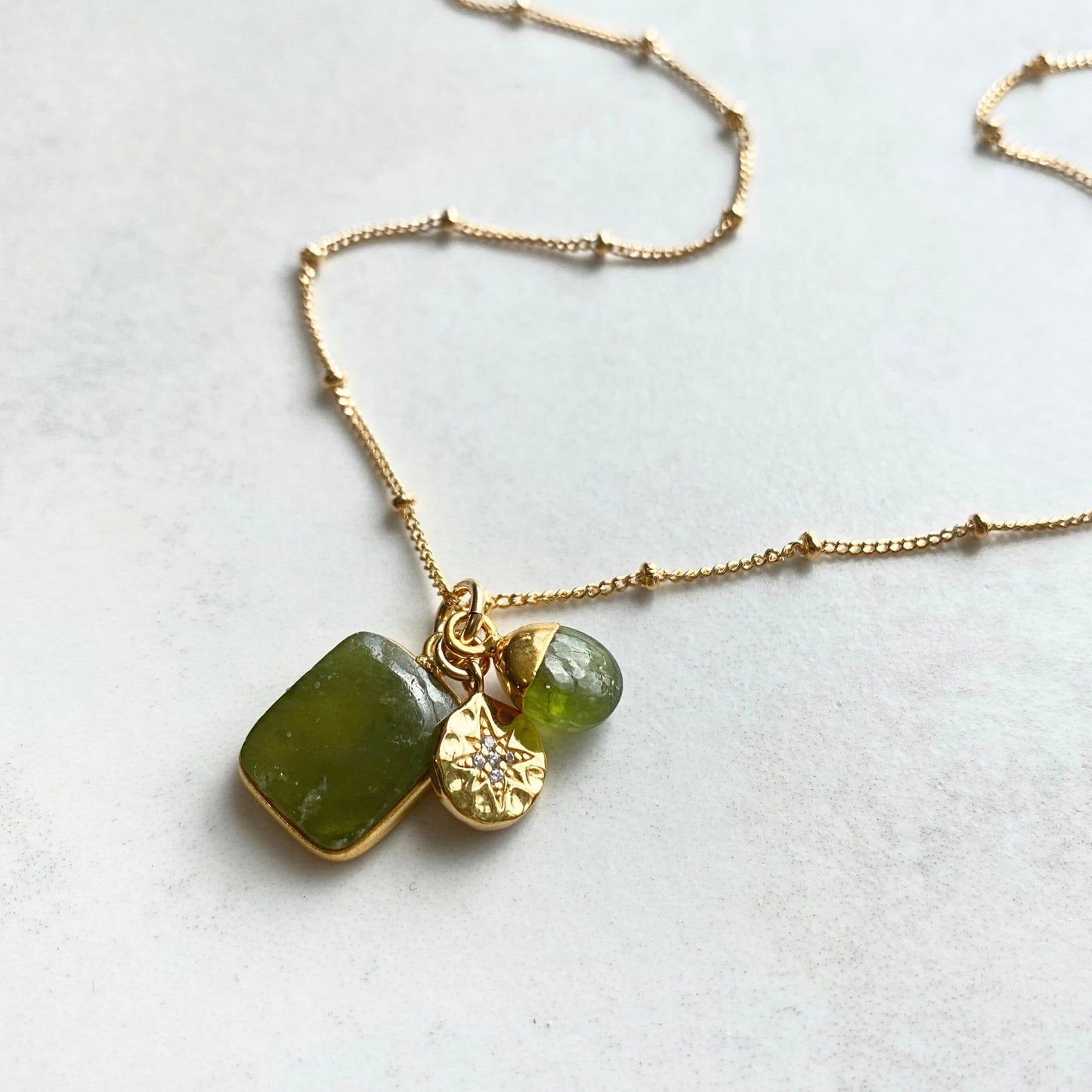 Peridot Gem Slice Triple Necklace | Wellbeing (Gold plated)