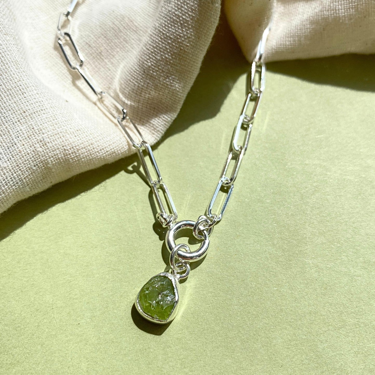 Peridot Carved Chunky Chain Necklace | Wellbeing (Sterling Silver)