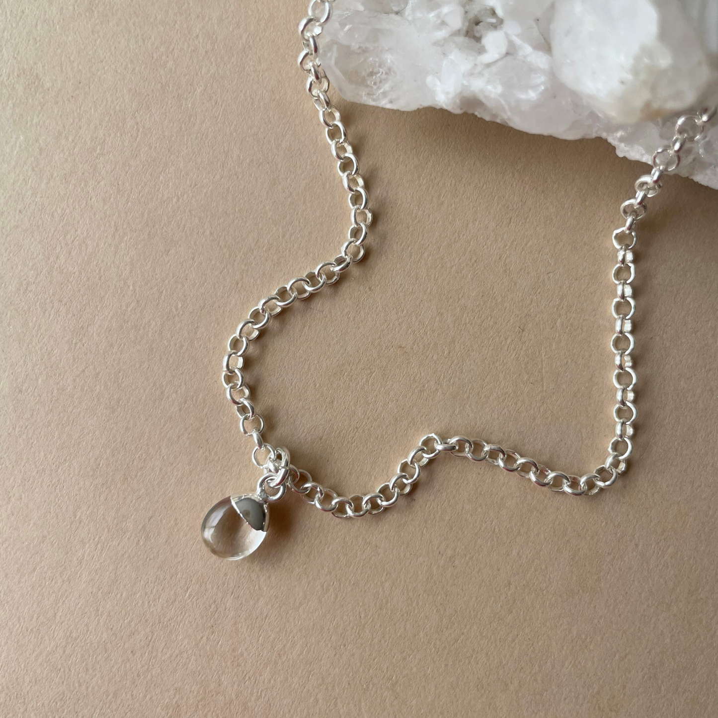 Quartz Tiny Tumbled Belcher Chain Necklace | Healing (Silver)