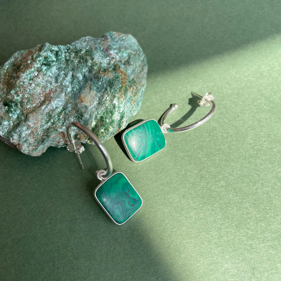Malachite Gem Slice Hoop Earrings | Joy (Silver)