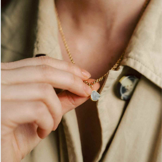 Aquamarine Carved Belcher Chain Necklace | Serenity (Gold Plated)