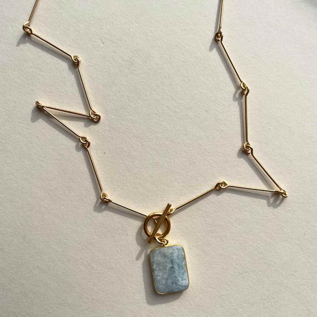 Aquamarine Large Gem Slice Bone Chain Necklace (Gold)