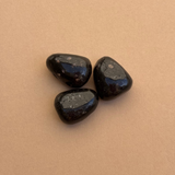 Pebble Stone Cord Necklace (Gold)