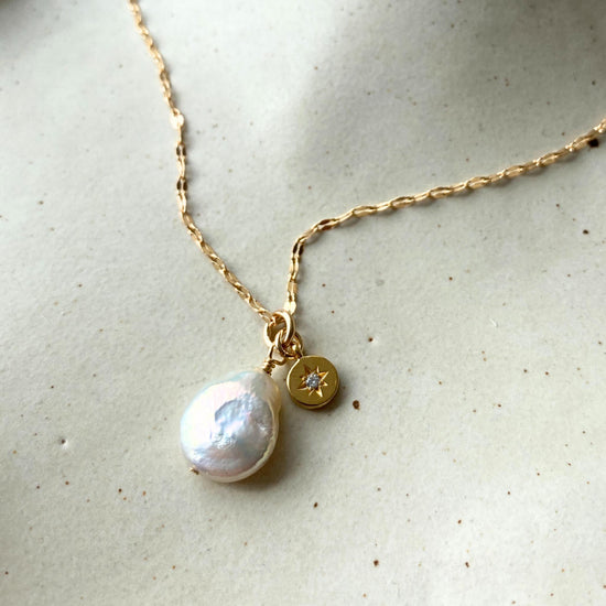 Freshwater Coin Pearl Vintage Chain Necklace | Calm (Gold Plated)