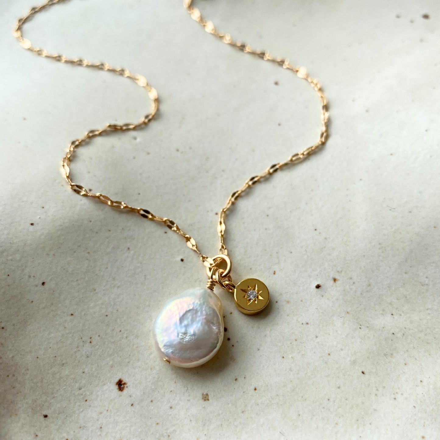 Freshwater Coin Pearl Vintage Chain Necklace | Calm (Gold Plated)
