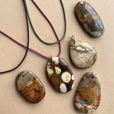 Palm Stone Cord Necklace (Gold)