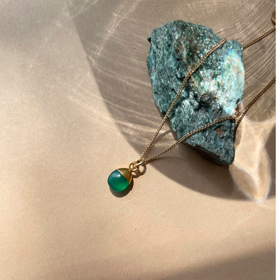 Green Agate Tiny Tumbled Necklace | Protection (Gold)