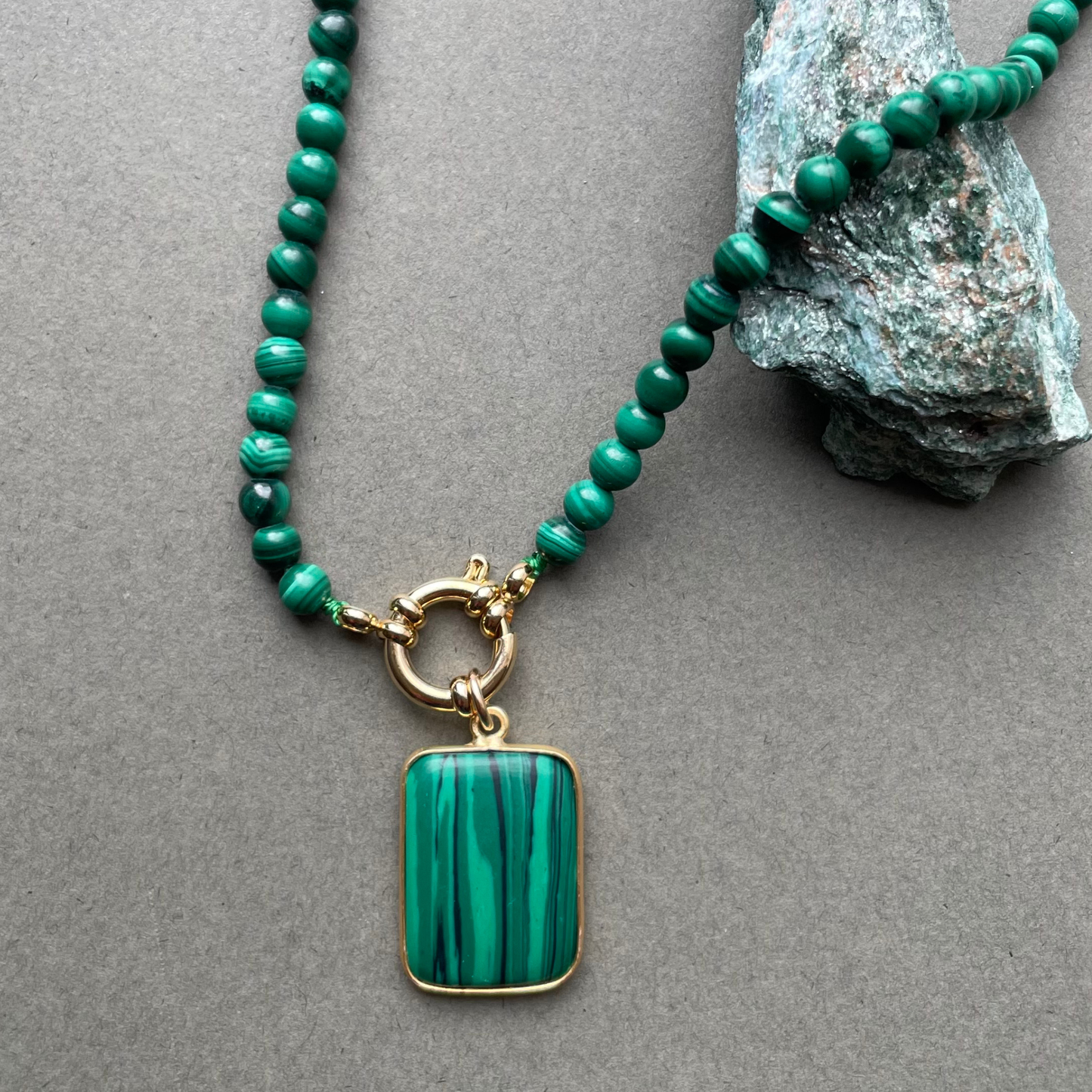 Malachite Strand Necklace with Large Malachite Gem Slice