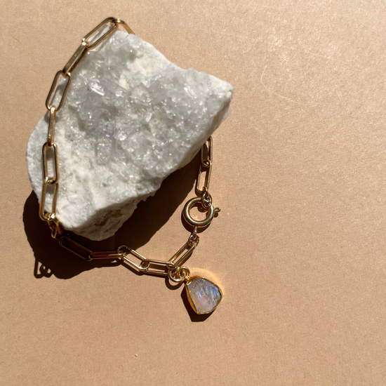 Moonstone Carved Chunky Chain Bracelet Intuition (Gold Plated