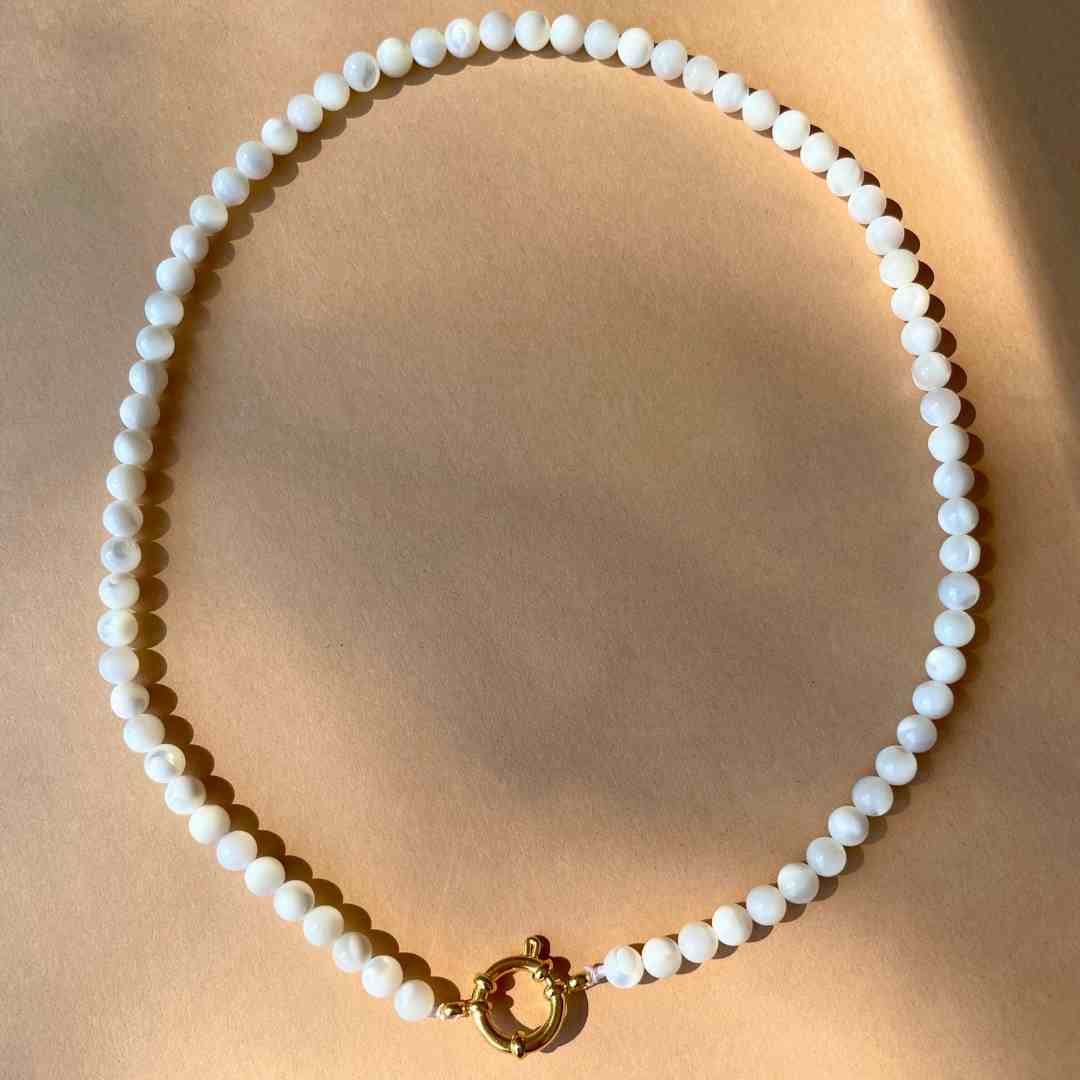 Mother of Pearl Strand Necklace (Gold)