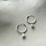 Pearl Hoop Earrings | Calm (Silver)