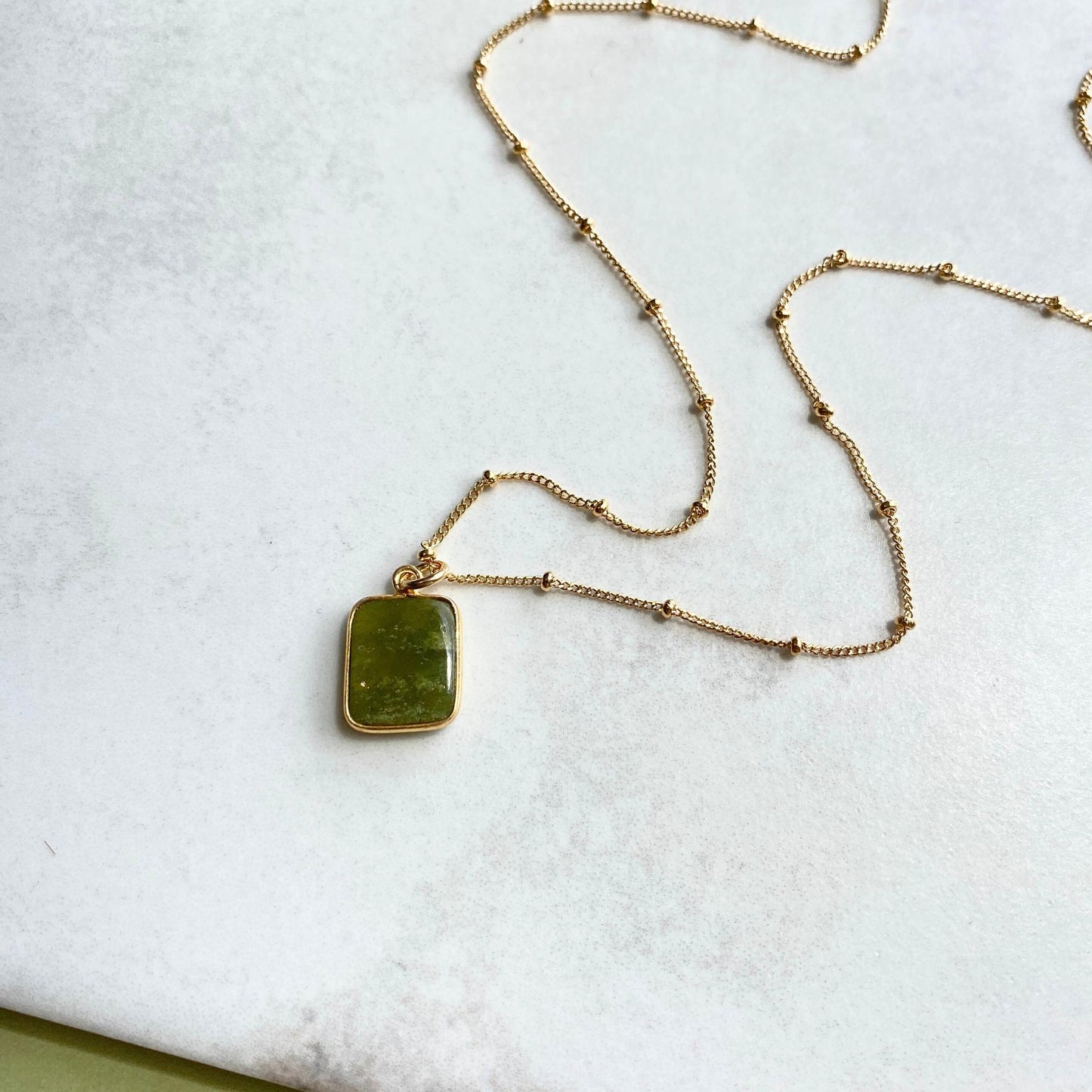 Peridot Gem Slice Necklace | Wellbeing (Gold Plated)