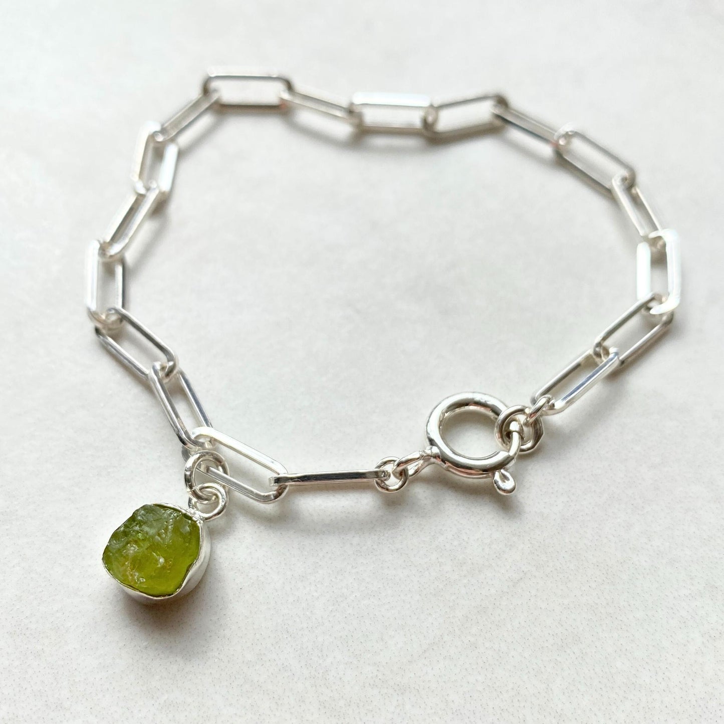 Peridot Carved Chunky Chain Bracelet | Wellbeing (Sterling Silver)