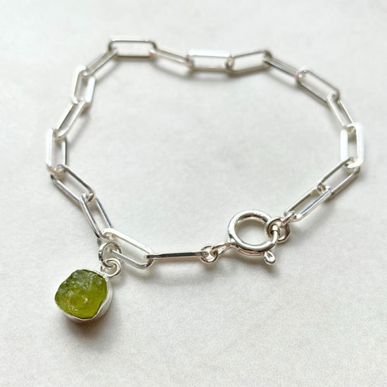 Peridot Carved Chunky Chain Bracelet | Wellbeing (Sterling Silver)