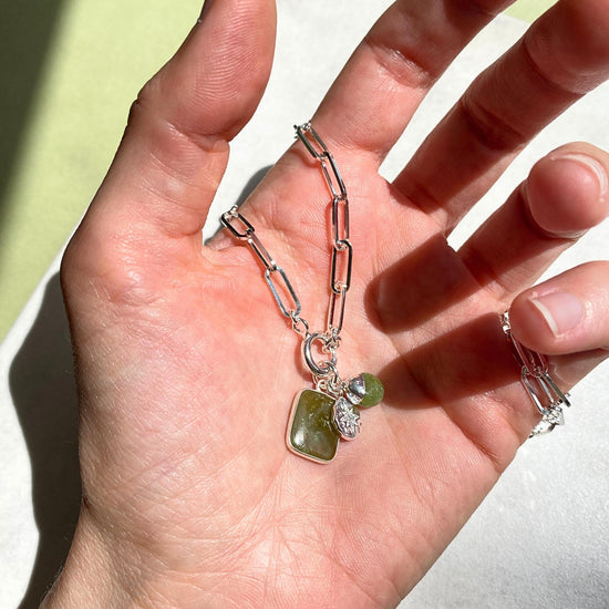 Peridot Gem Slice Triple Chunky Chain Necklace | Wellbeing (Silver)