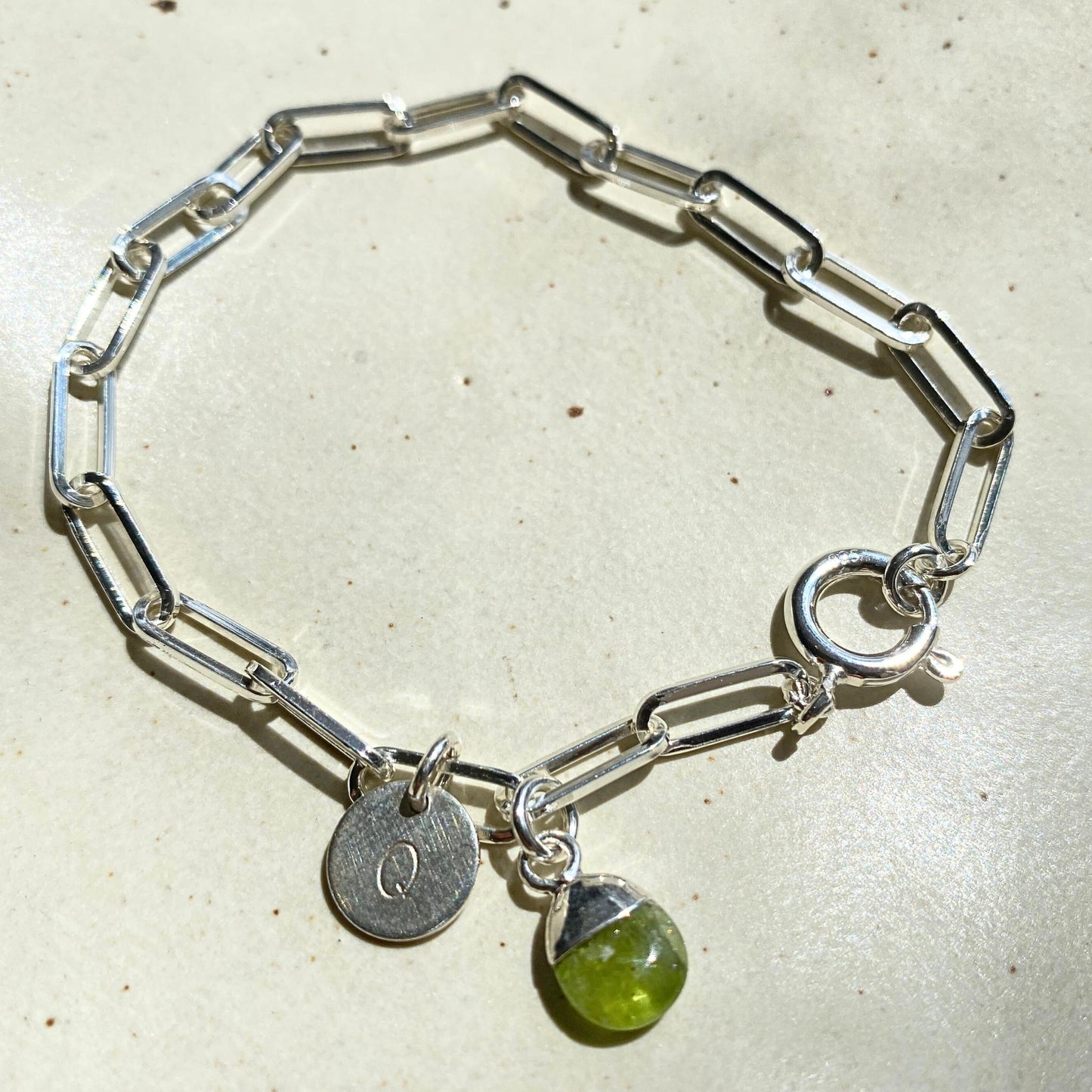 Peridot Tiny Tumbled Chunky Chain Bracelet | Wellbeing (Silver)