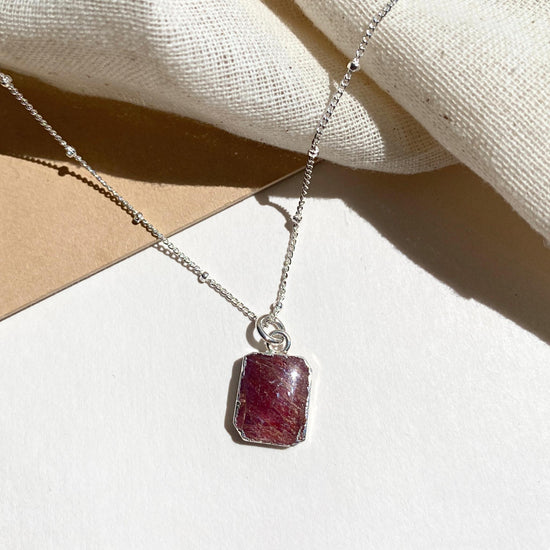 Ruby Gem Slice Necklace | Energy (Silver)