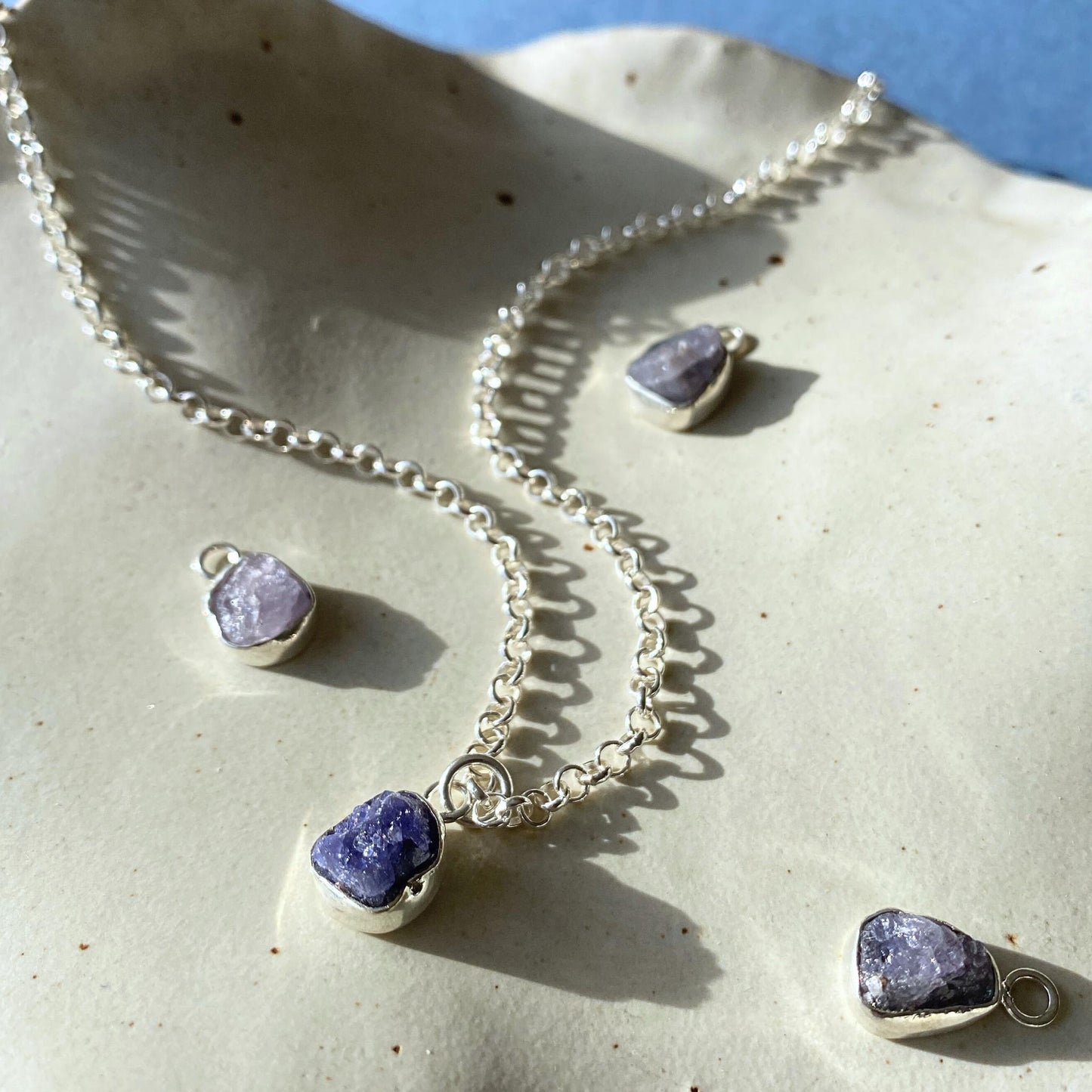 Tanzanite Carved Belcher Chain Necklace | Positivity (Sterling Silver)