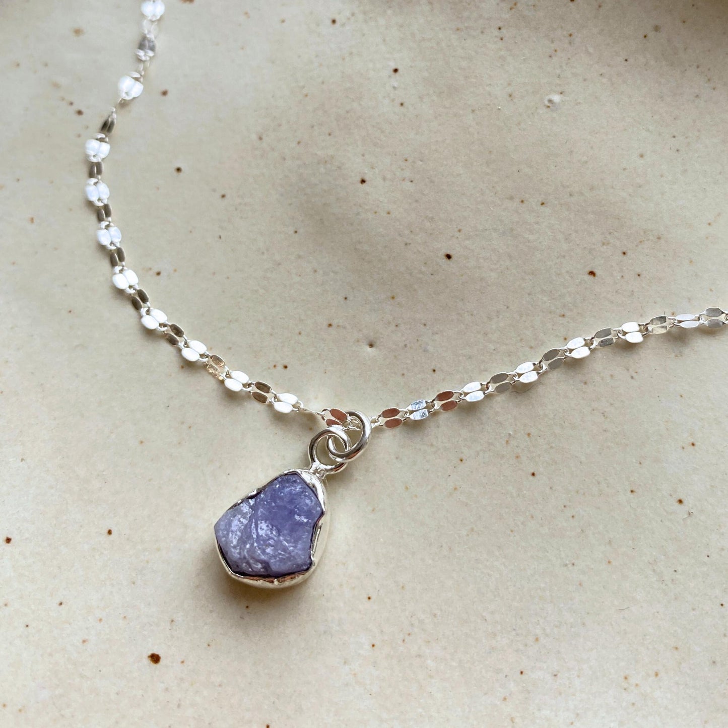 Tanzanite Carved Vintage Chain Necklace (Sterling Silver)