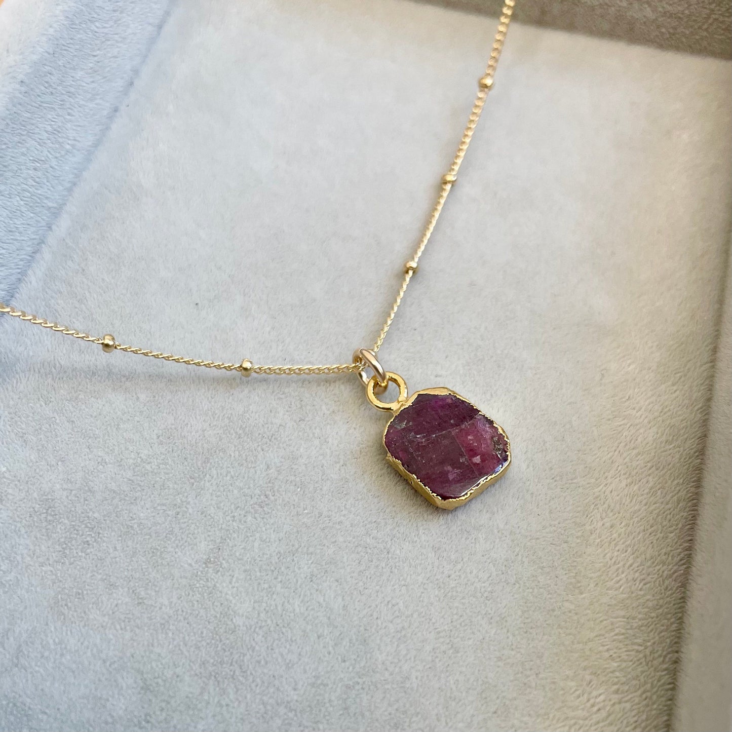 Load image into Gallery viewer, Ruby Gem Slice Necklace | Energy  (Gold Plated)
