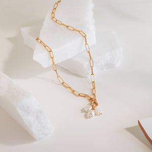 
            
                Load image into Gallery viewer, Triple Pearl Chunky Chain Necklace | Calm (Gold)
            
        