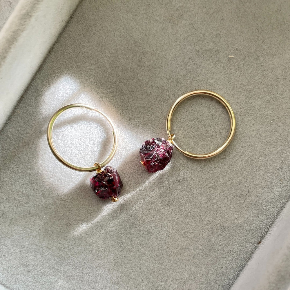 Garnet Threaded Hoop Earrings (Gold)
