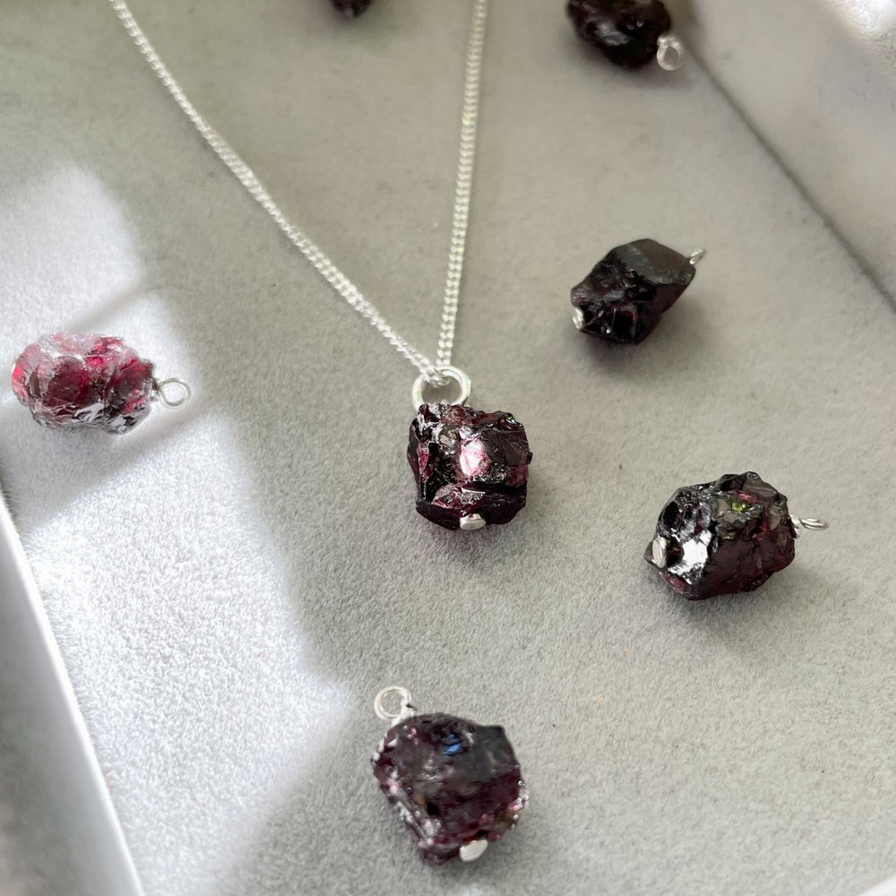 
            
                Load image into Gallery viewer, January Birthstone | Garnet Threaded Necklace (Silver)
            
        
