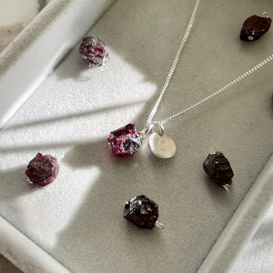 
            
                Load image into Gallery viewer, January Birthstone | Garnet Threaded Necklace (Silver)
            
        