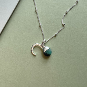 May Birthstone | Emerald & Moon Necklace (Silver)