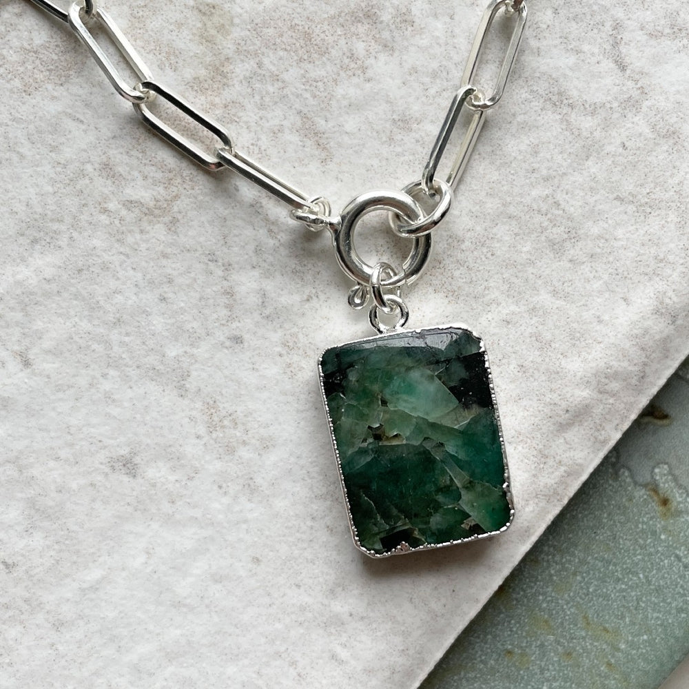 May Birthstone | Emerald Statement Gem Slice Chunky Chain Necklace (Silver)
