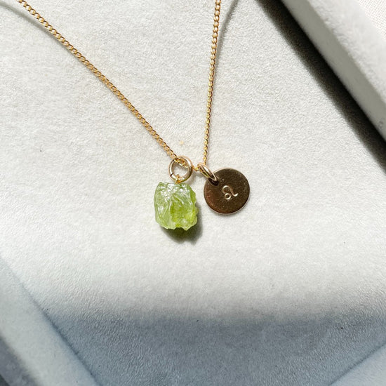 Load image into Gallery viewer, Peridot Threaded Necklace | Wellbeing (Gold)
