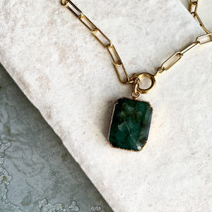 
            
                Load image into Gallery viewer, May Birthstone | Emerald Statement Gem Slice Chunky Chain Necklace (Gold Plated)
            
        