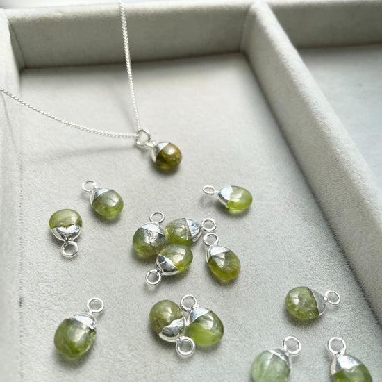 August Birthstone | Peridot Tiny Tumbled Necklace (Silver)