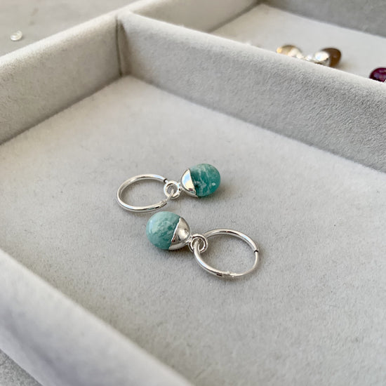 Load image into Gallery viewer, Tiny Tumbled Gemstone Hoop Earrings - Silver - Amazonite (Confidence) - Decadorn

